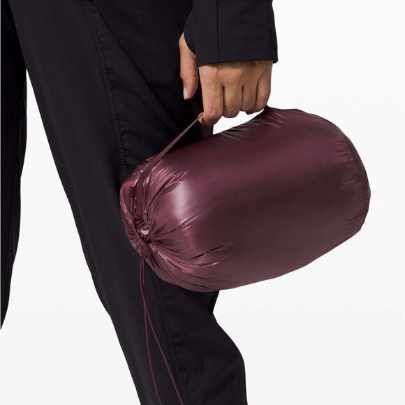 Women’s Lululemon Burgundy Pack it Down Shine Puffer Jacket Bordeaux Drama 2 - Picture 4 of 12